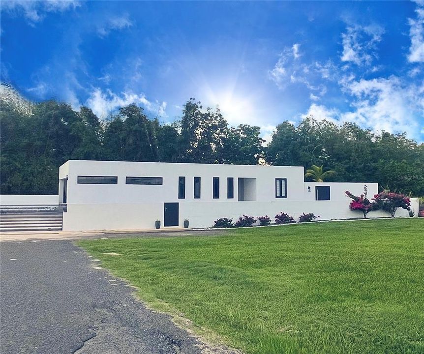 Недавно продано: $495,000 (4 спален, 2 ванн, 2200 Квадратных фут)