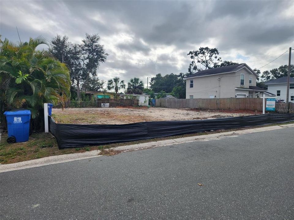 For Sale: $330,000 (0.15 acres)