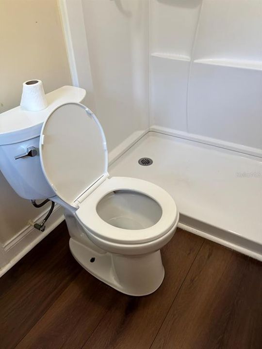 出租: $1,375 (2 贝兹, 1 浴室, 780 平方英尺)