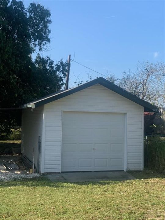 出租: $1,375 (2 贝兹, 1 浴室, 780 平方英尺)