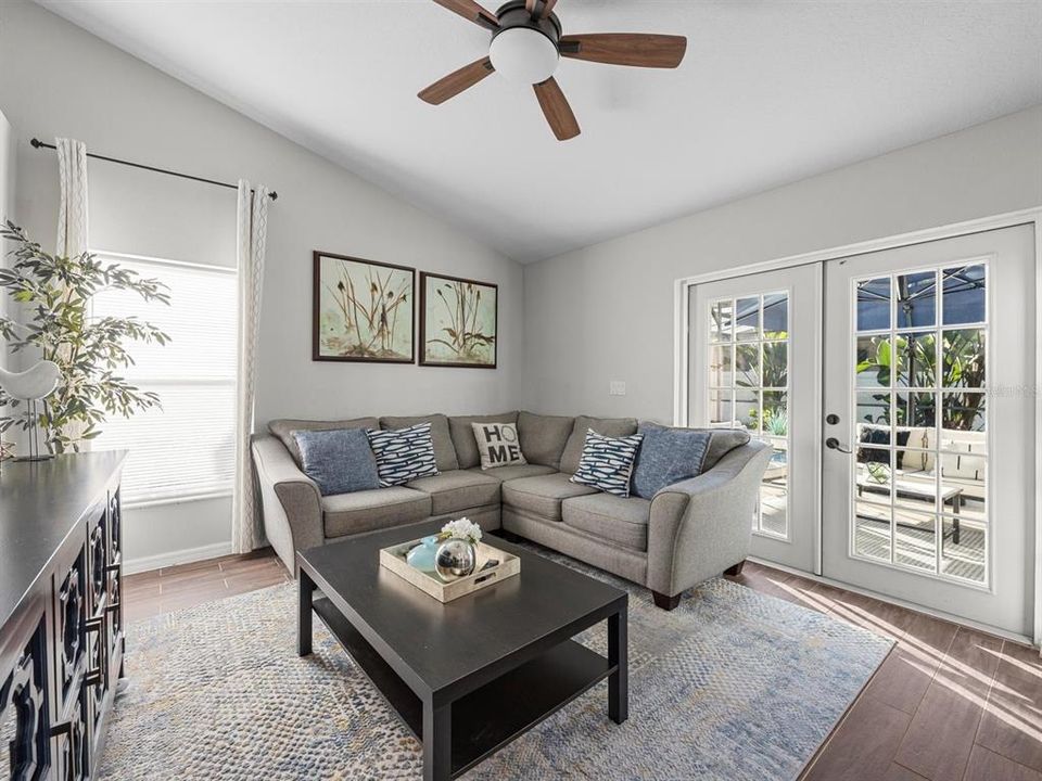 Active With Contract: $470,000 (3 beds, 2 baths, 1738 Square Feet)