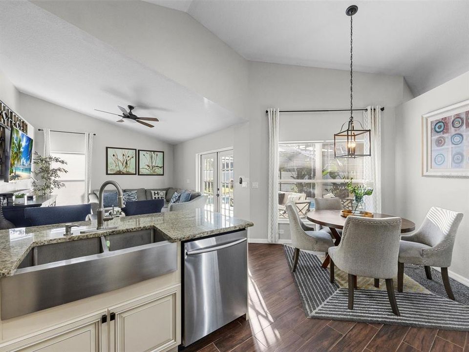 Active With Contract: $470,000 (3 beds, 2 baths, 1738 Square Feet)