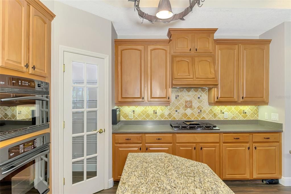 待售: $939,000 (5 贝兹, 4 浴室, 3860 平方英尺)