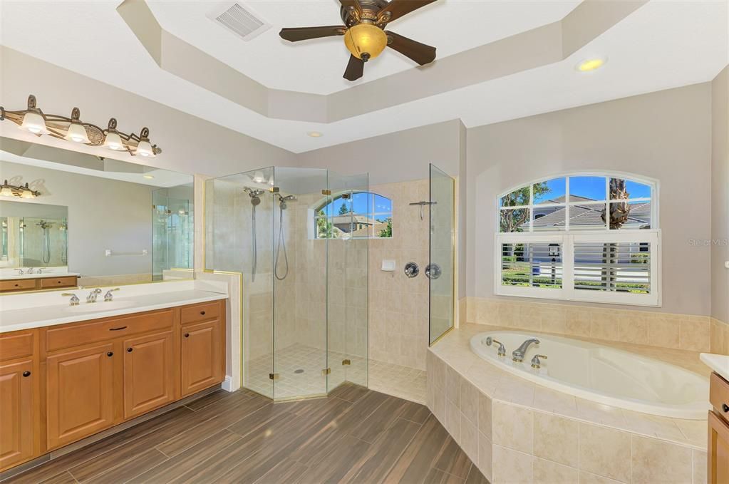 待售: $939,000 (5 贝兹, 4 浴室, 3860 平方英尺)