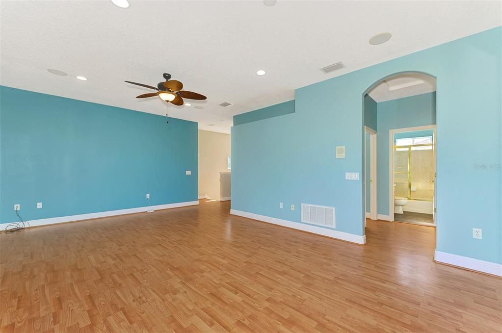 待售: $939,000 (5 贝兹, 4 浴室, 3860 平方英尺)