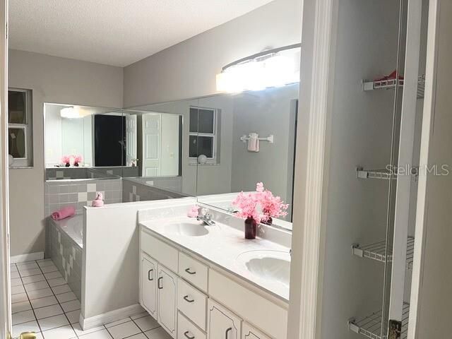 For Rent: $2,400 (3 beds, 2 baths, 2128 Square Feet)