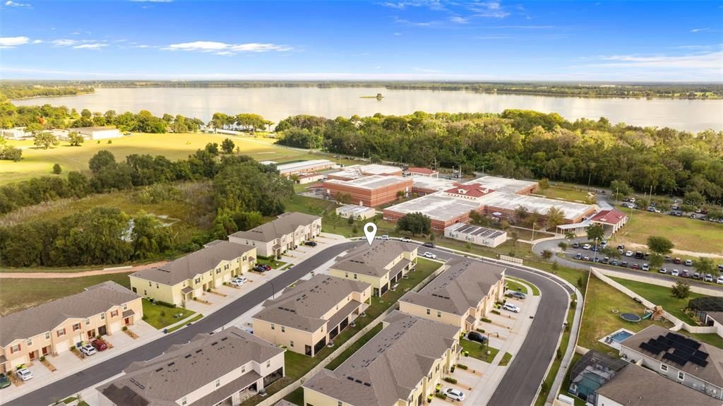 На продажу: $299,000 (3 спален, 2 ванн, 1660 Квадратных фут)