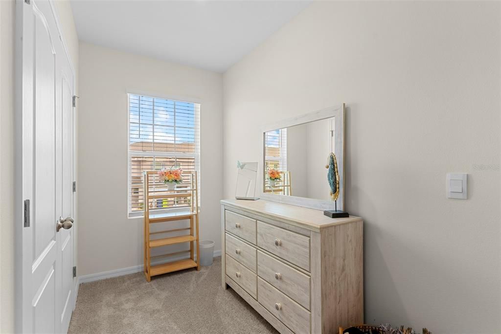 На продажу: $299,000 (3 спален, 2 ванн, 1660 Квадратных фут)