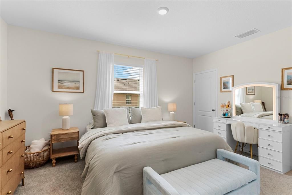 На продажу: $299,000 (3 спален, 2 ванн, 1660 Квадратных фут)