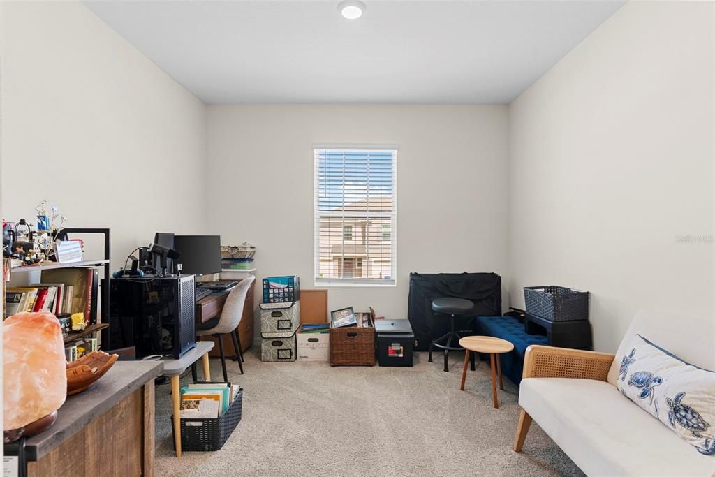 На продажу: $299,000 (3 спален, 2 ванн, 1660 Квадратных фут)