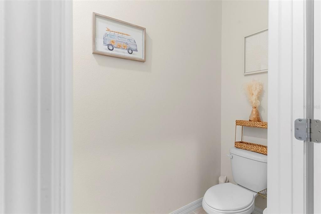 На продажу: $299,000 (3 спален, 2 ванн, 1660 Квадратных фут)