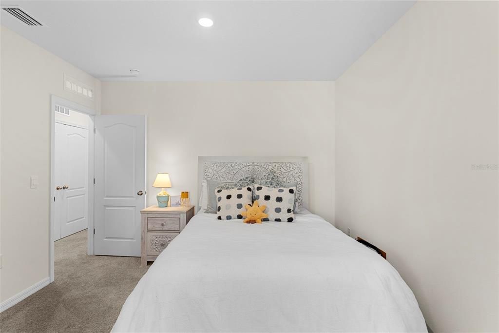 На продажу: $299,000 (3 спален, 2 ванн, 1660 Квадратных фут)