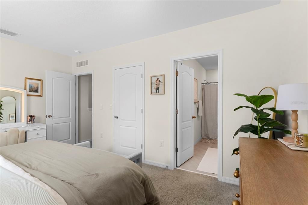 На продажу: $299,000 (3 спален, 2 ванн, 1660 Квадратных фут)