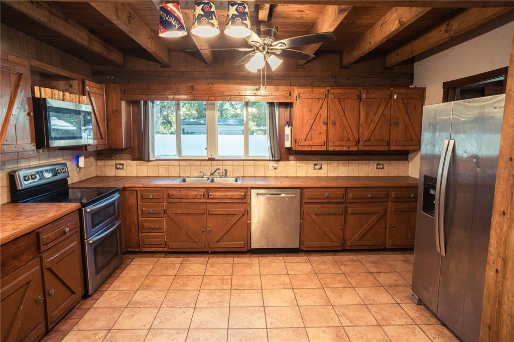 For Sale: $430,000 (3 beds, 2 baths, 2309 Square Feet)