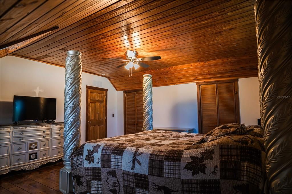 For Sale: $430,000 (3 beds, 2 baths, 2309 Square Feet)