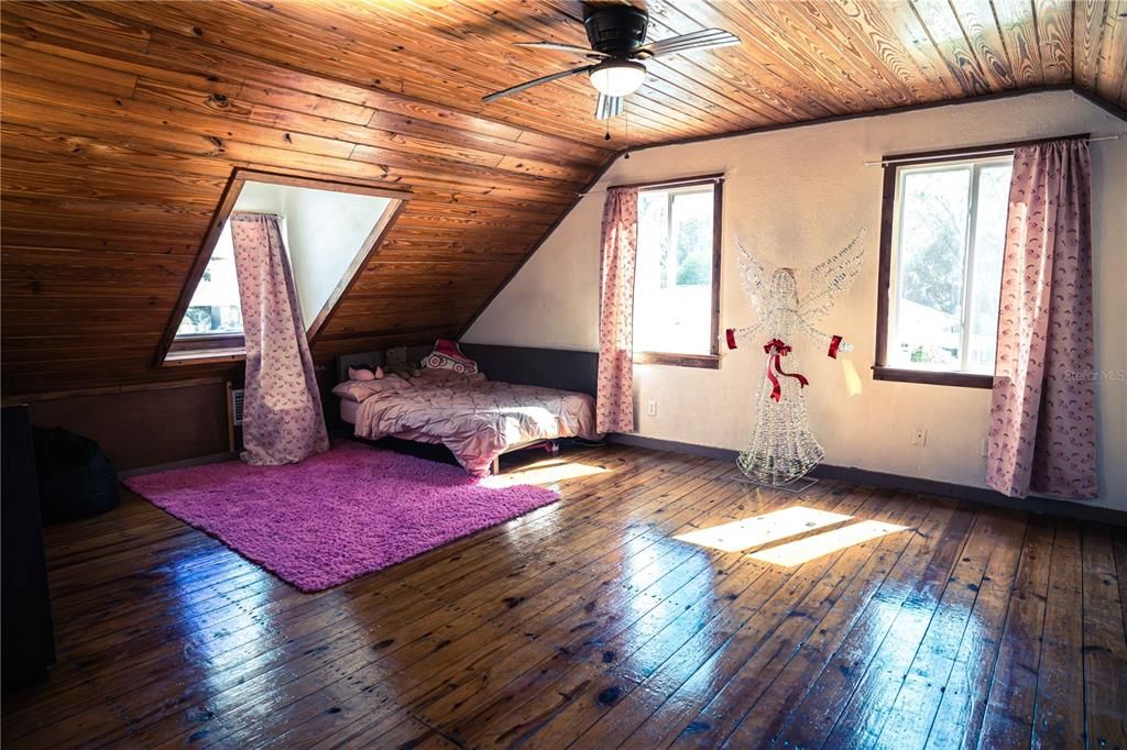 For Sale: $430,000 (3 beds, 2 baths, 2309 Square Feet)