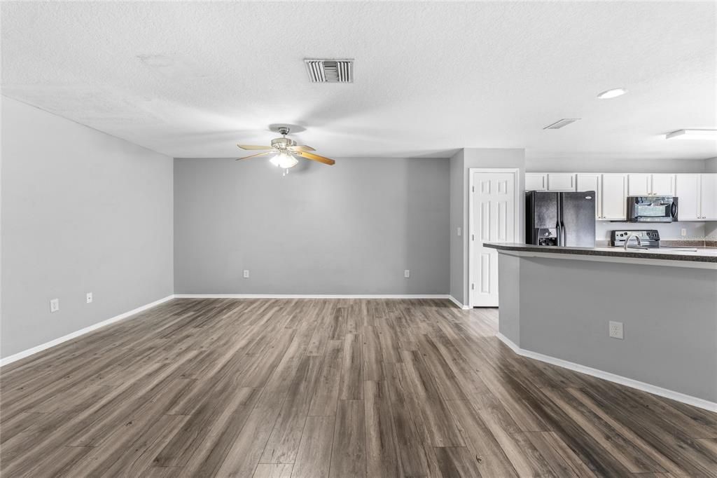 出租: $2,000 (3 贝兹, 2 浴室, 1473 平方英尺)