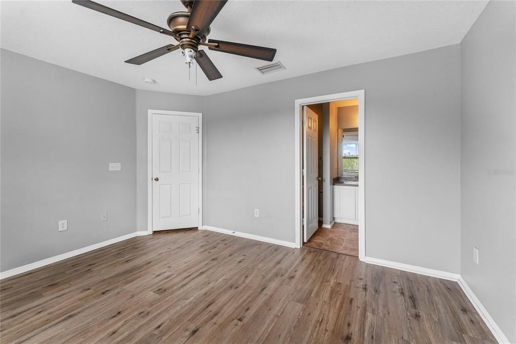 出租: $2,000 (3 贝兹, 2 浴室, 1473 平方英尺)