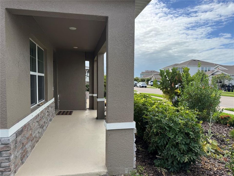 For Rent: $3,300 (5 beds, 3 baths, 2631 Square Feet)