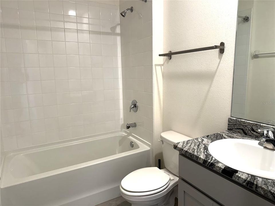 For Rent: $3,300 (5 beds, 3 baths, 2631 Square Feet)