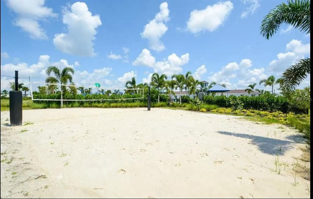 For Rent: $3,300 (5 beds, 3 baths, 2631 Square Feet)