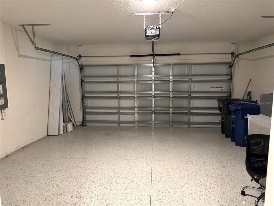 For Rent: $3,300 (5 beds, 3 baths, 2631 Square Feet)