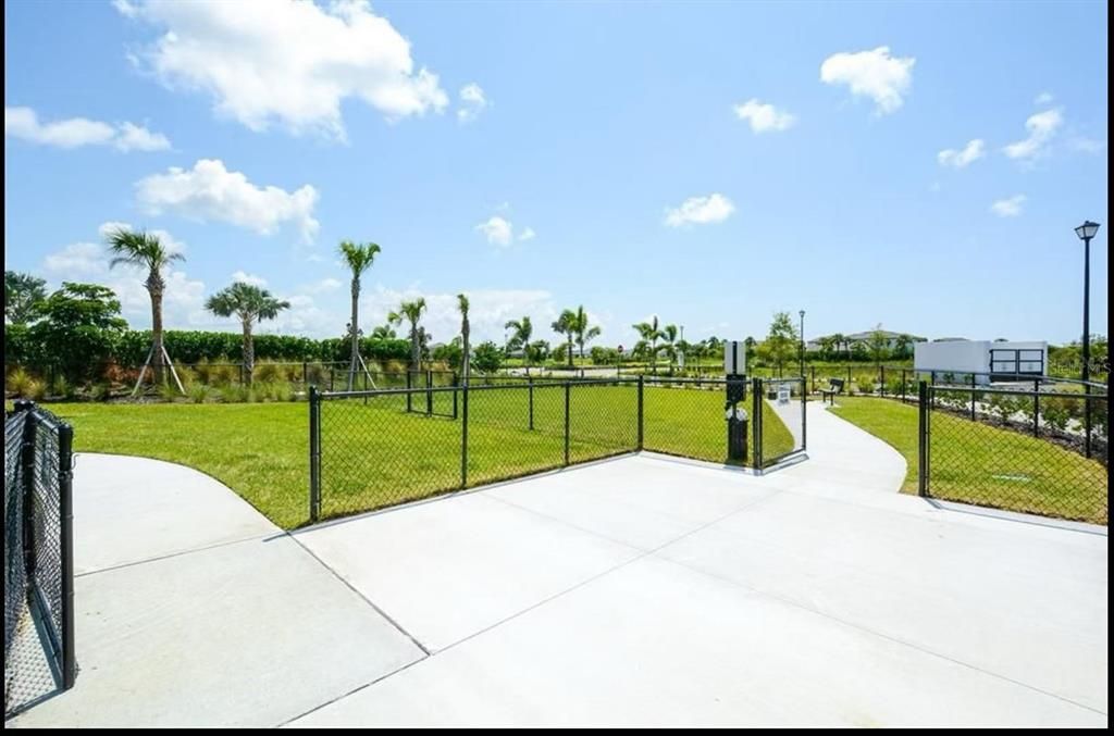 For Rent: $3,300 (5 beds, 3 baths, 2631 Square Feet)