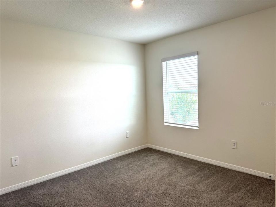 For Rent: $3,300 (5 beds, 3 baths, 2631 Square Feet)