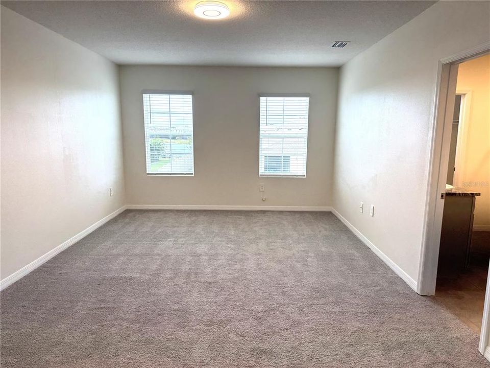 For Rent: $3,300 (5 beds, 3 baths, 2631 Square Feet)