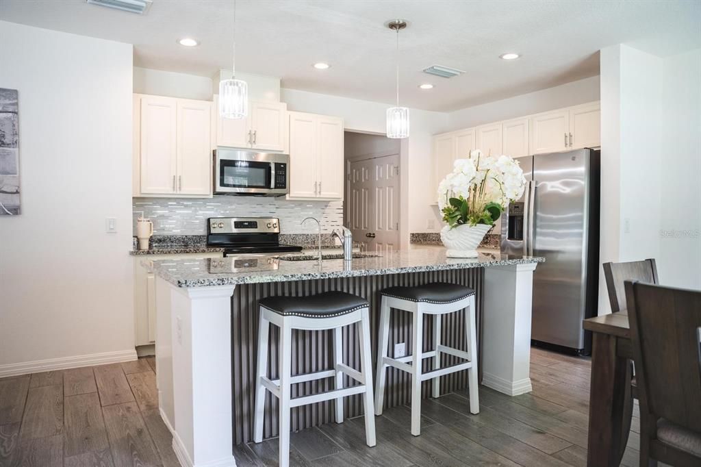 出租: $2,795 (4 贝兹, 3 浴室, 2178 平方英尺)