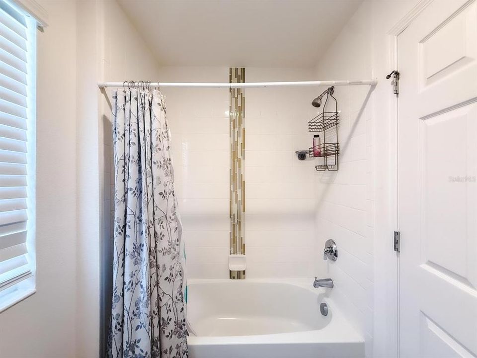 出租: $2,795 (4 贝兹, 3 浴室, 2178 平方英尺)