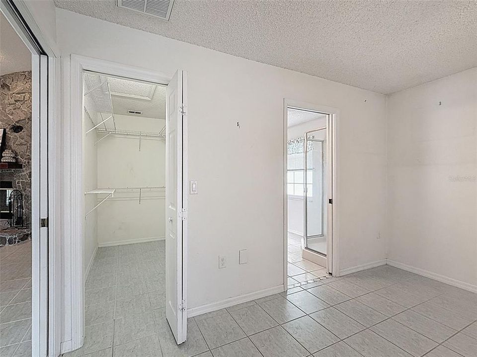 For Sale: $380,000 (3 beds, 2 baths, 1614 Square Feet)