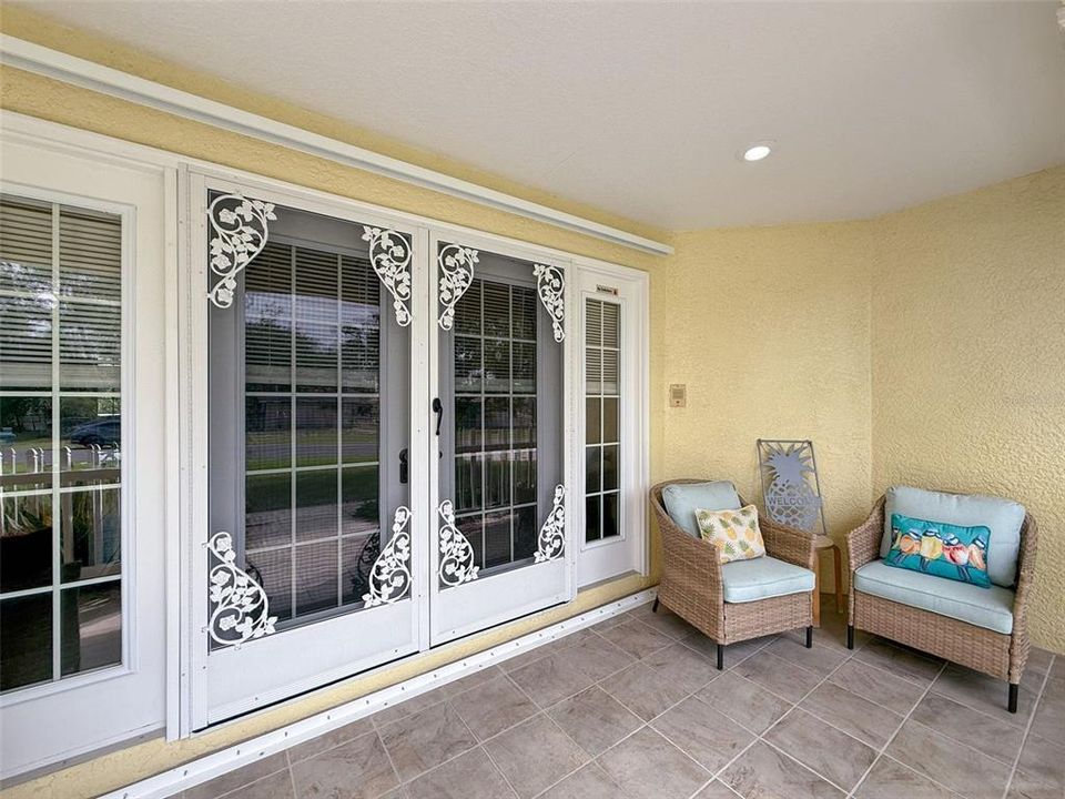 For Sale: $380,000 (3 beds, 2 baths, 1614 Square Feet)