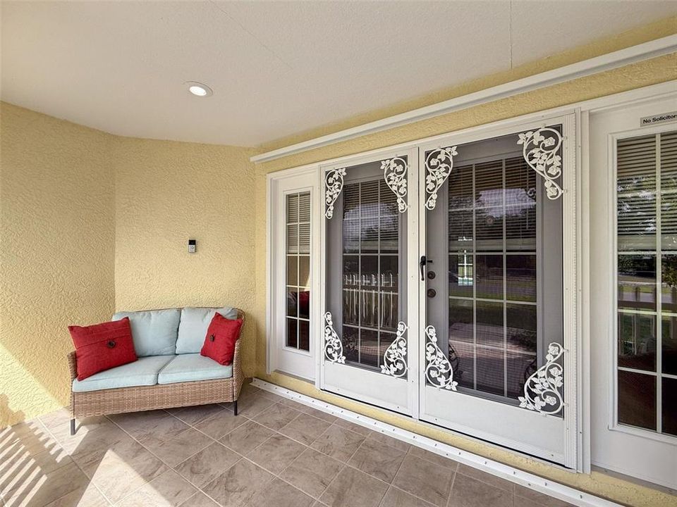 For Sale: $380,000 (3 beds, 2 baths, 1614 Square Feet)