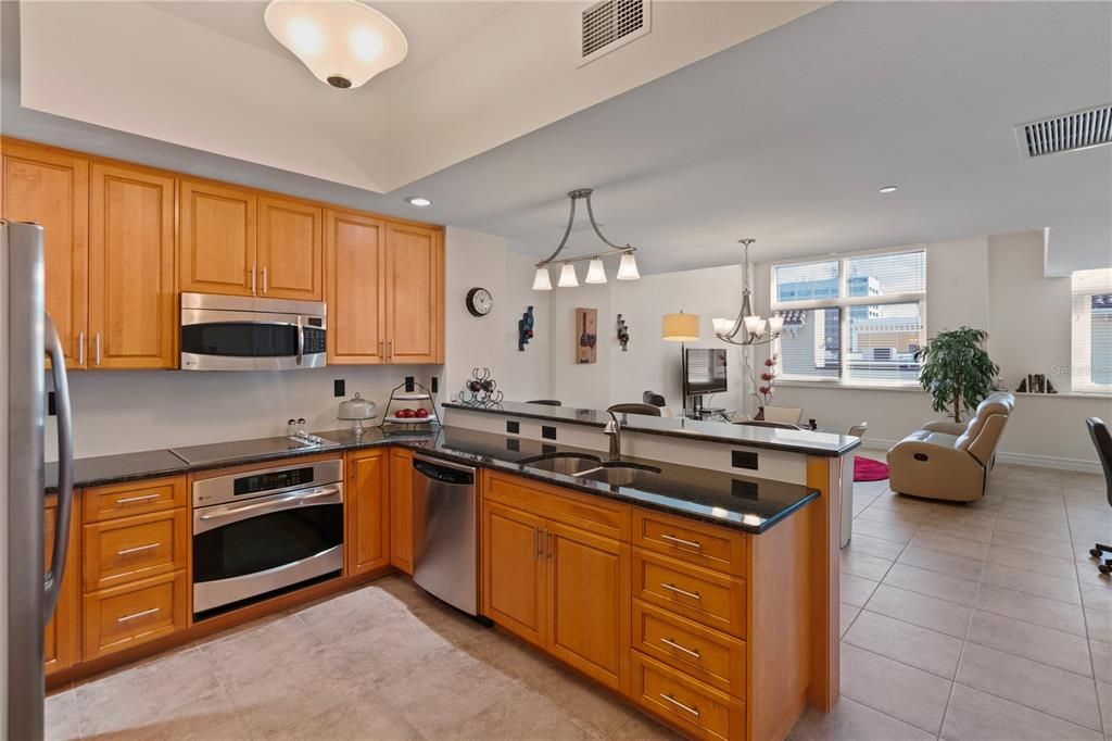 For Sale: $675,000 (2 beds, 2 baths, 1458 Square Feet)