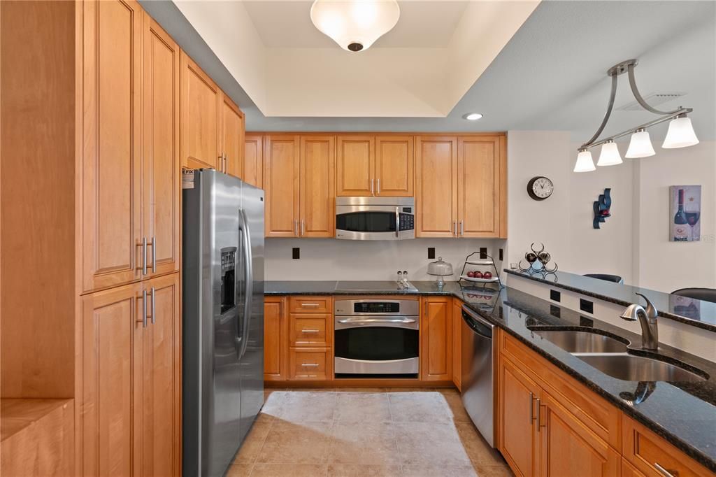 For Sale: $675,000 (2 beds, 2 baths, 1458 Square Feet)