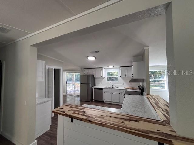 待售: $329,000 (3 贝兹, 2 浴室, 1890 平方英尺)