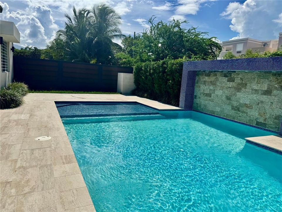 На продажу: $1,569,000 (4 спален, 3 ванн, 2700 Квадратных фут)