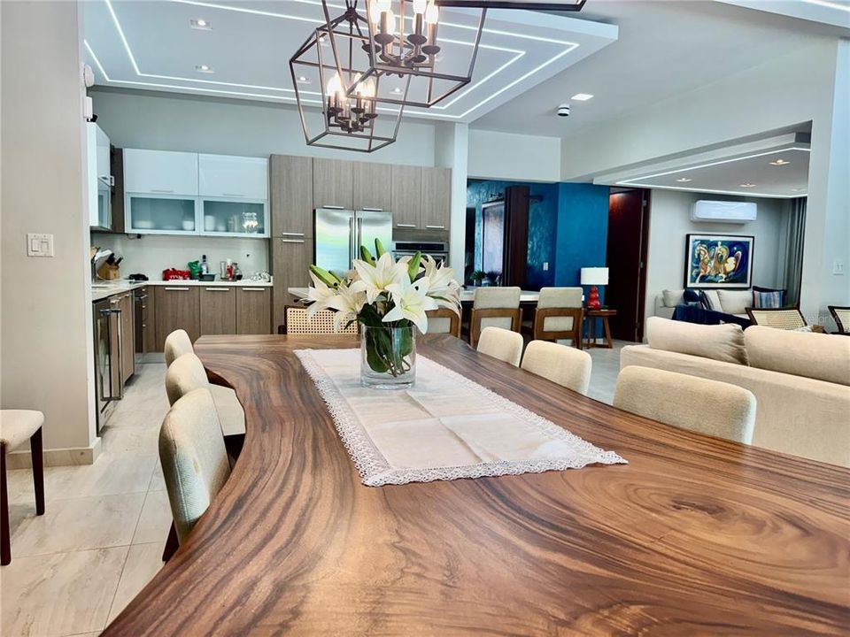 На продажу: $1,569,000 (4 спален, 3 ванн, 2700 Квадратных фут)