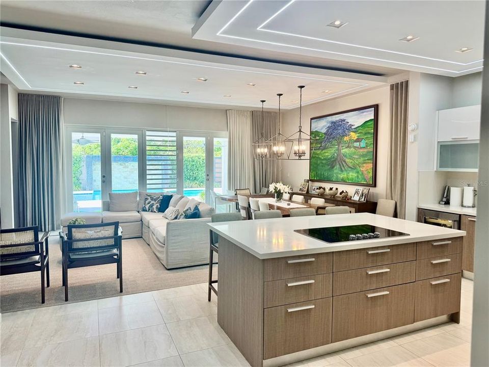 На продажу: $1,569,000 (4 спален, 3 ванн, 2700 Квадратных фут)