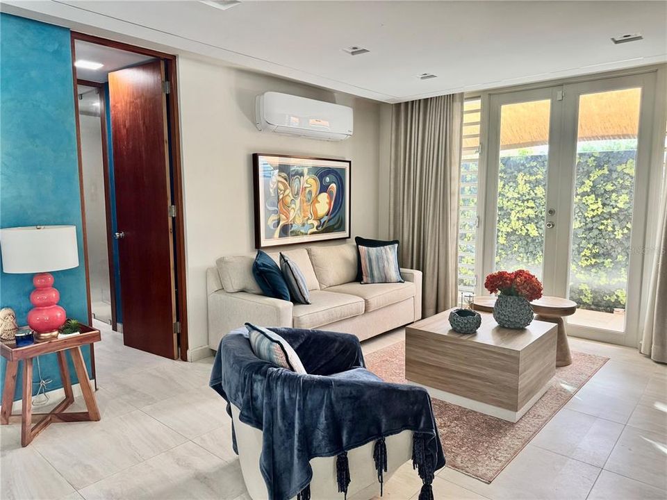 На продажу: $1,569,000 (4 спален, 3 ванн, 2700 Квадратных фут)