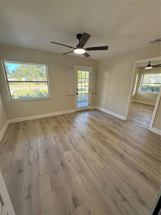 待售: $365,000 (3 贝兹, 2 浴室, 1318 平方英尺)