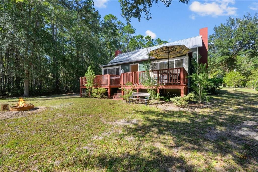 For Sale: $389,900 (3 beds, 2 baths, 1700 Square Feet)