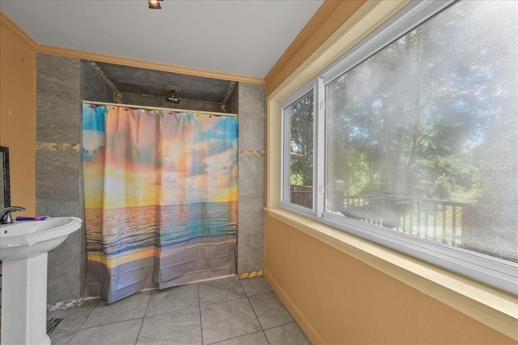 For Sale: $389,900 (3 beds, 2 baths, 1700 Square Feet)