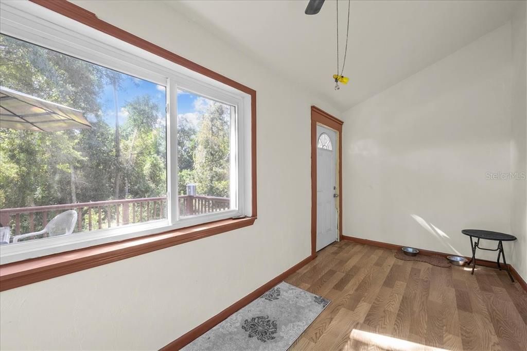 For Sale: $389,900 (3 beds, 2 baths, 1700 Square Feet)