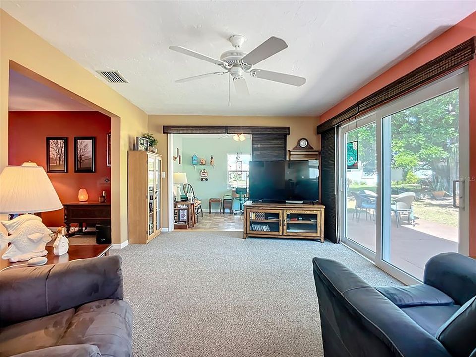 Active With Contract: $309,900 (2 beds, 2 baths, 1624 Square Feet)