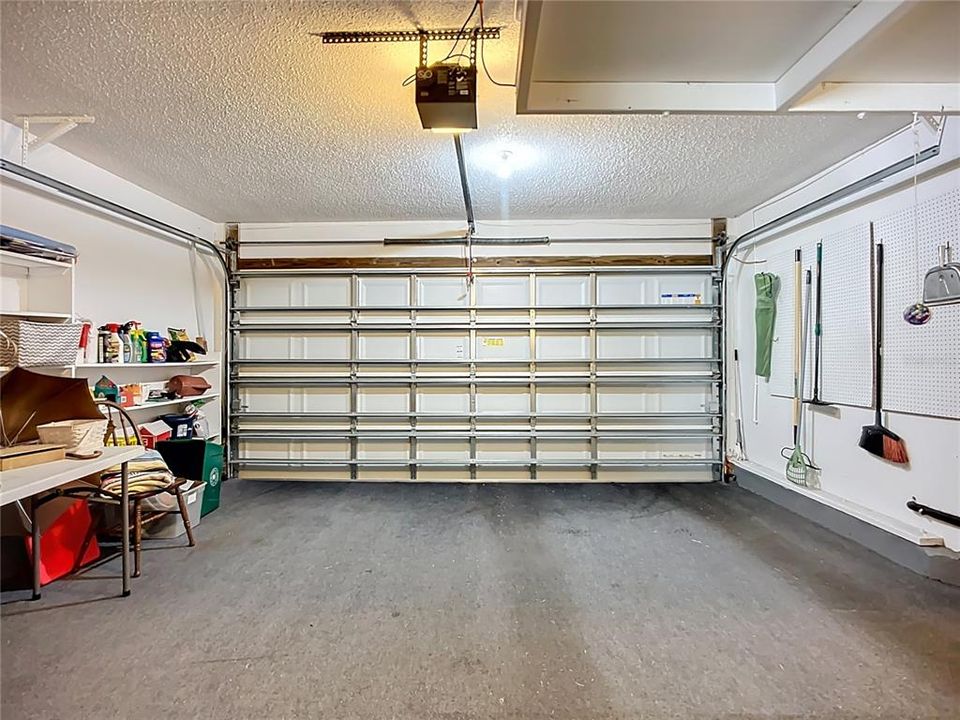 Active With Contract: $309,900 (2 beds, 2 baths, 1624 Square Feet)