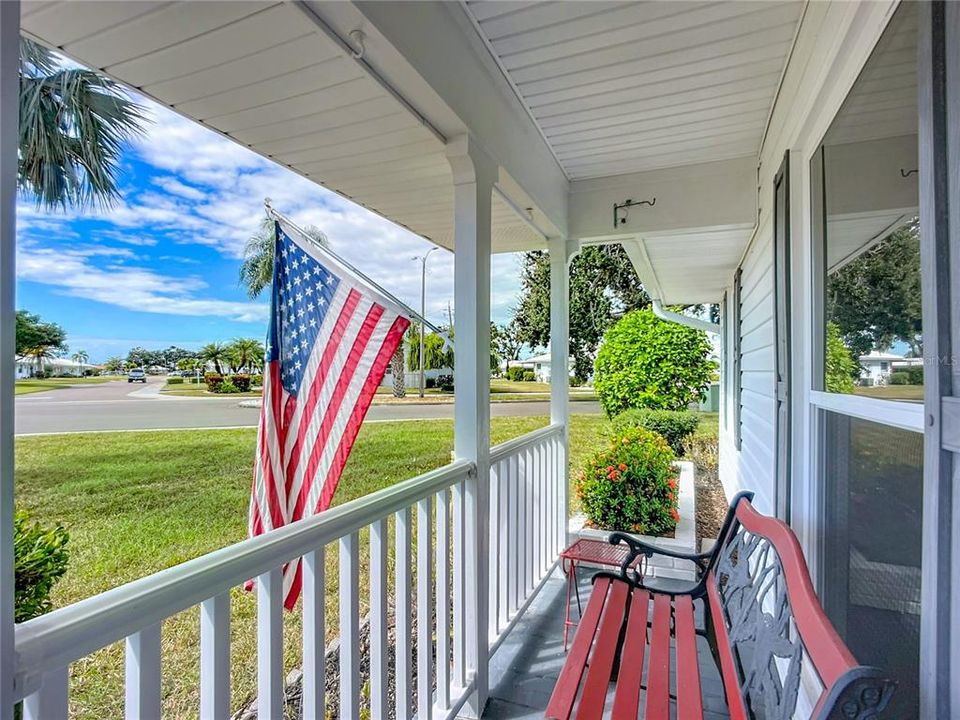 Active With Contract: $309,900 (2 beds, 2 baths, 1624 Square Feet)