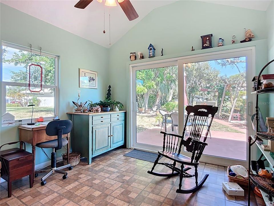 Active With Contract: $309,900 (2 beds, 2 baths, 1624 Square Feet)