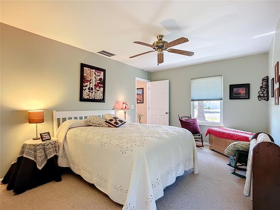 Active With Contract: $309,900 (2 beds, 2 baths, 1624 Square Feet)